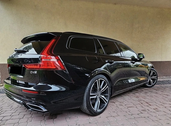 Volvo V60 cena 119900 przebieg: 146000, rok produkcji 2020 z Nysa małe 529